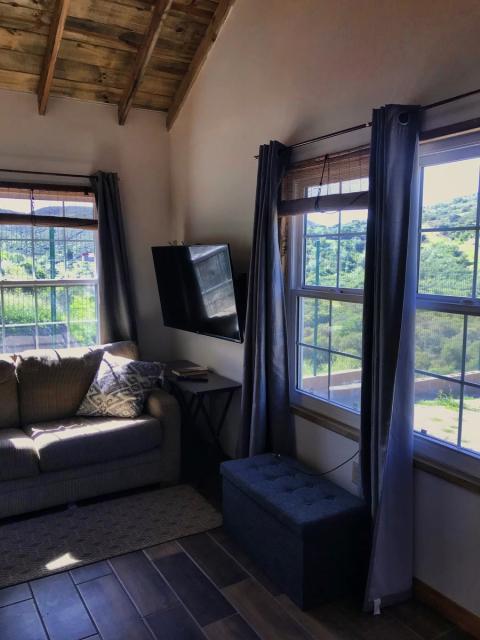 sala de estar en casa del arroyo